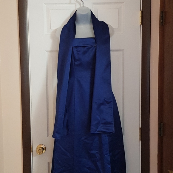 Beautiful Bridesmaid/Prom/Homecoming Dress - Picture 3 of 6